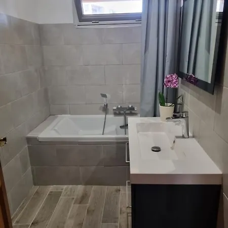 3 Chambres Climatise Διαμέρισμα