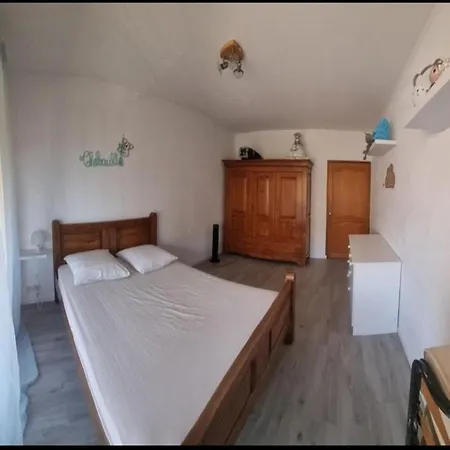 3 Chambres Climatise Διαμέρισμα